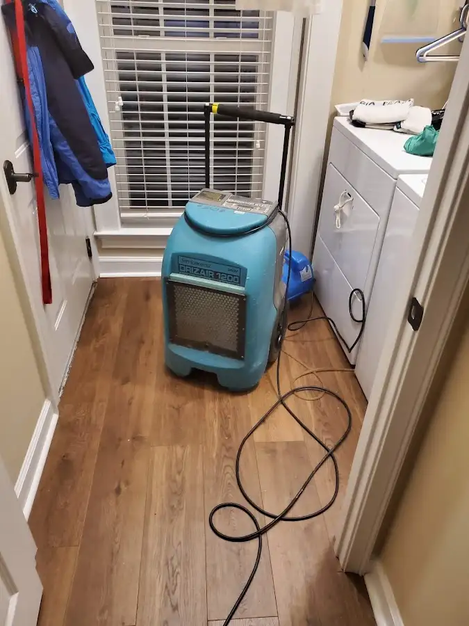 Commercial dehumidifier deployed for Flood Damage Cleanup in Neosho